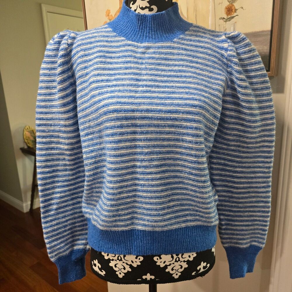 Strut & Bolt Los Angeles — Women’s Large Blue & White Striped Knit Sweater 0690